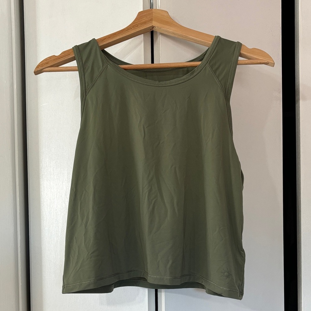 Offline by aerie olive Green cropped Women's work out Tank Top